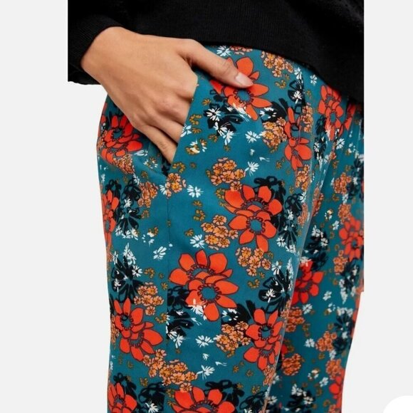 Free People Can't Take My Eyes Off Of You Floral Flare Pants 100% Viscose Size M - Picture 6 of 10